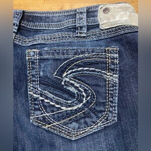 Silver Jeans Twisted Capri